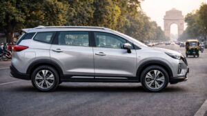 निसान ग्रैवाइट साइड प्रोफाइल फैमिली एमपीवी कार भारत