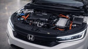 Honda City Hybrid 2026 का हाइब्रिड इंजन और इलेक्ट्रिक मोटर सिस्टम eHEV तकनीक