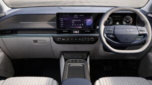 Kia Carens Clavis EV का डिजिटल डैशबोर्ड