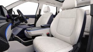 Kia Carens Clavis EV के अंदर की आरामदायक सीटें