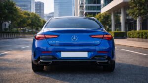 Mercedes CLA EV 2026 का रियर व्यू, स्टाइलिश टेललाइट और मॉडर्न लुक