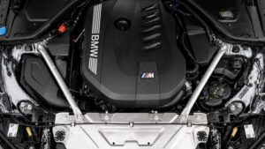 BMW M440i इंजन बे 3.0 लीटर टर्बो पेट्रोल इनलाइन 6 इंजन परफॉर्मेंस डिटेल