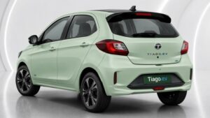नई Tata Tiago EV 2026 का रियर थ्री क्वार्टर व्यू, स्टाइलिश इलेक्ट्रिक हैचबैक लुक